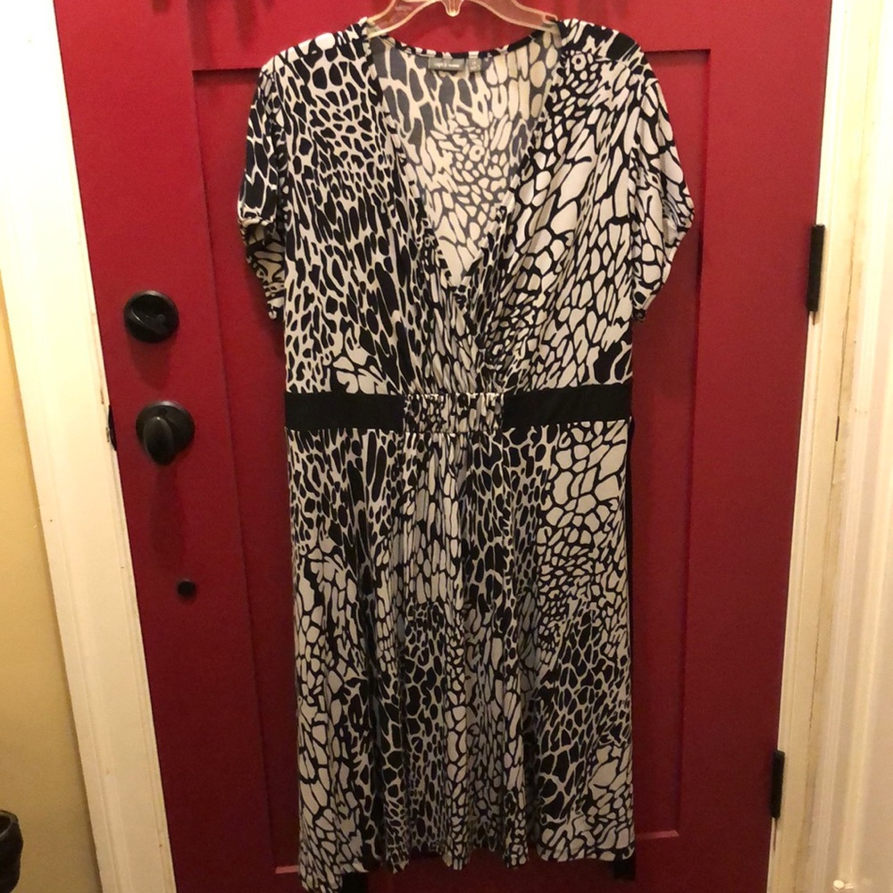 Animal print women’s 1X dress by apt 9, EUC